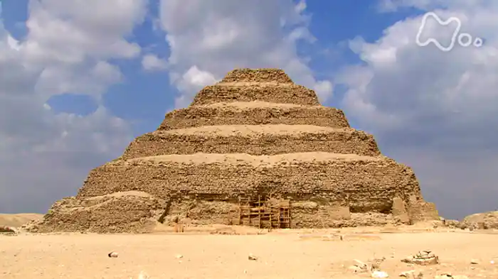 ５００年の栄光　大ピラミッド群（エジプト）