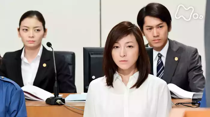 裁かれる女