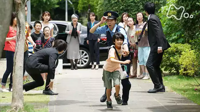 「警察官、危機一髪！」