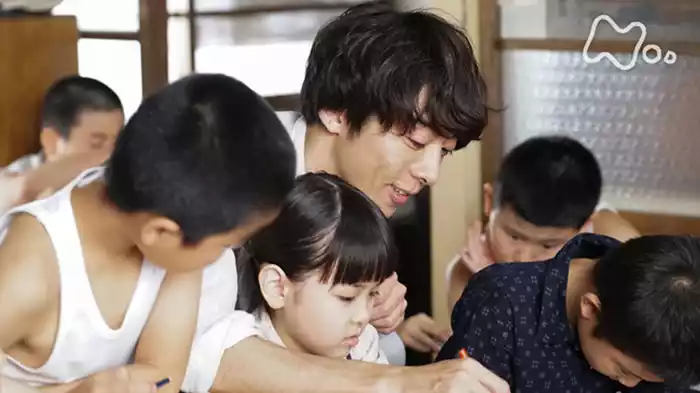 「輝く瞳」