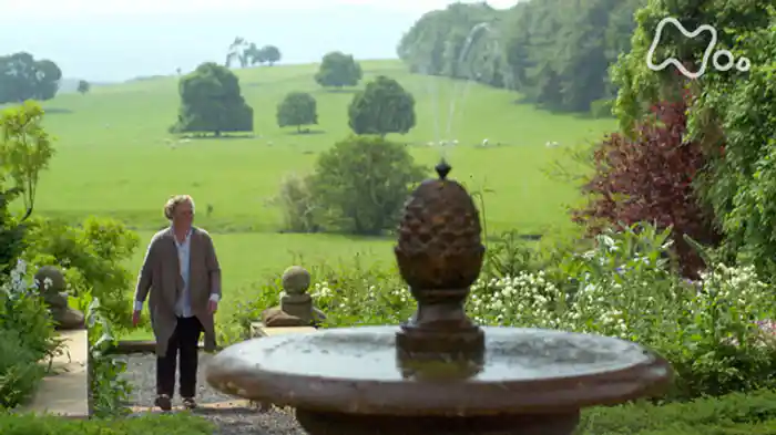 「初夏 リンゴの花咲く頃」