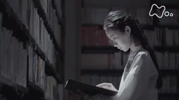 その3「かがみのなか」