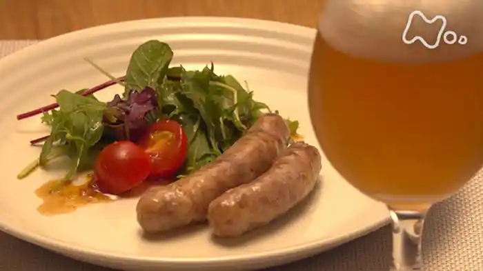 「ソーセージで呑（の）む」
