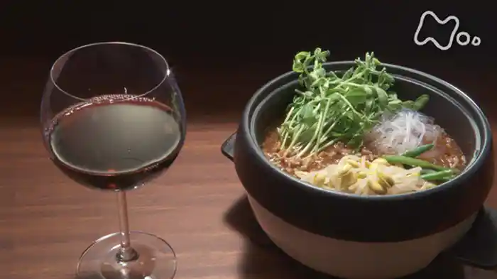 「もやしで呑（の）む」