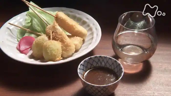 「ソースで呑（の）む」