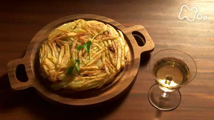 「芋で呑（の）む」