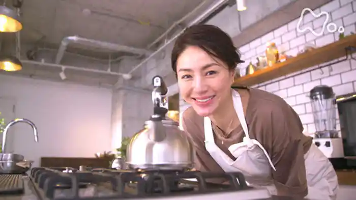 （１）「井川遥の絶品！三色丼」