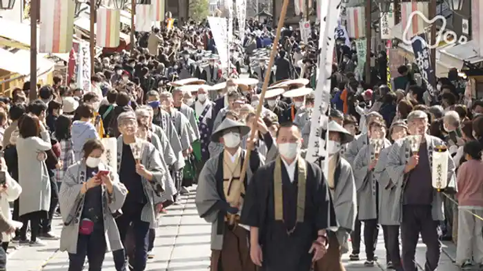 「棟梁　御開帳がつなぐもの　長野　善光寺」