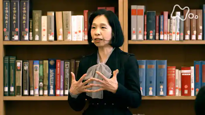 小説家　あさのあつこ