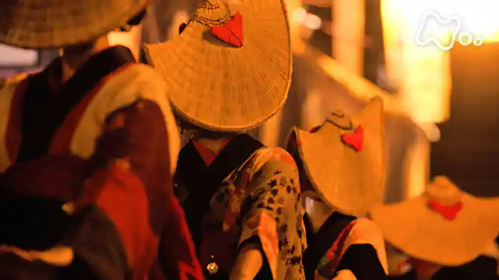 西馬音内盆踊り　亡者と踊る