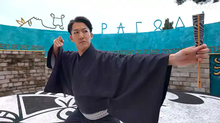 美女と野獣と鏡獅子　尾上右近のフランス謎解き旅