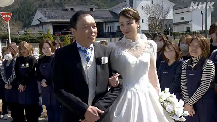 ウエディングドレス工場　想像を超える細やかな技