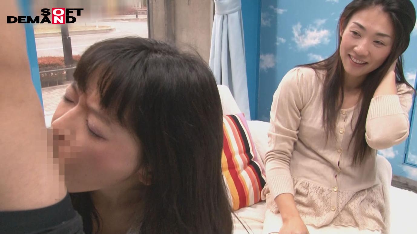 【配信限定で復刻】マジックミラー号 35歳以上人妻限定!旦那とはご無沙汰な人妻が超絶デカチンセックスで溜まりに溜まった性欲解放!in豊島区 かおる(37歳)じゅんこ(38歳)