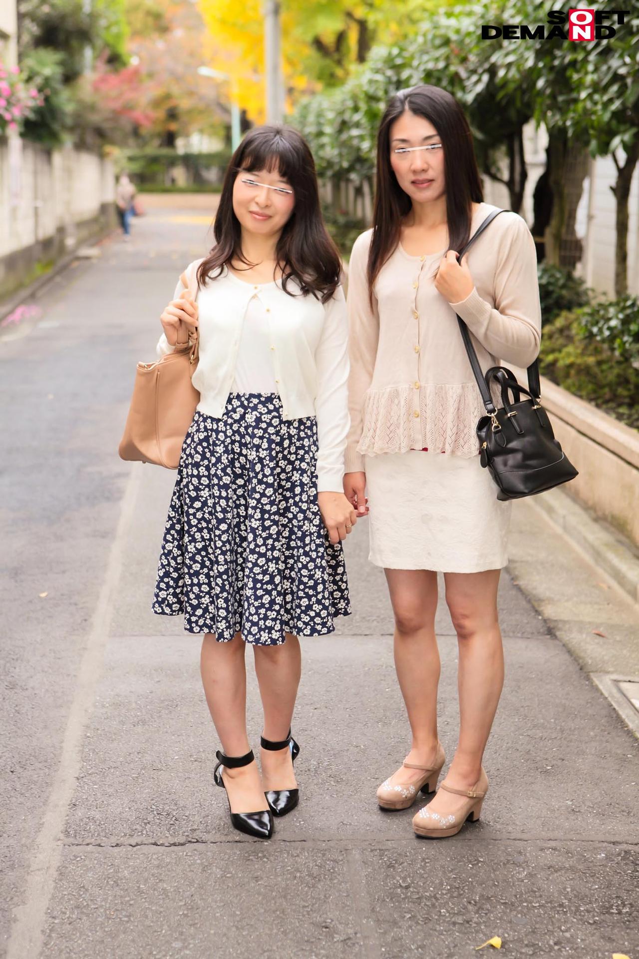 【配信限定で復刻】マジックミラー号 35歳以上人妻限定!旦那とはご無沙汰な人妻が超絶デカチンセックスで溜まりに溜まった性欲解放!in豊島区 かおる(37歳)じゅんこ(38歳)