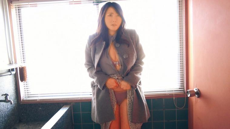 団地妻 密着汗だく汁まみれ 熟女を性獣にするハメ撮りセックス。潮吹き、愛液、連続絶頂、野獣アクメ 爆乳おしつけ濃密性交