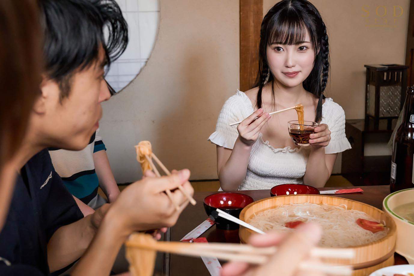 夏休み久々に遊びに来た従妹は従兄弟全員を誘惑して凄テクでヌキまくり！合計10発！！　朝田ひまり