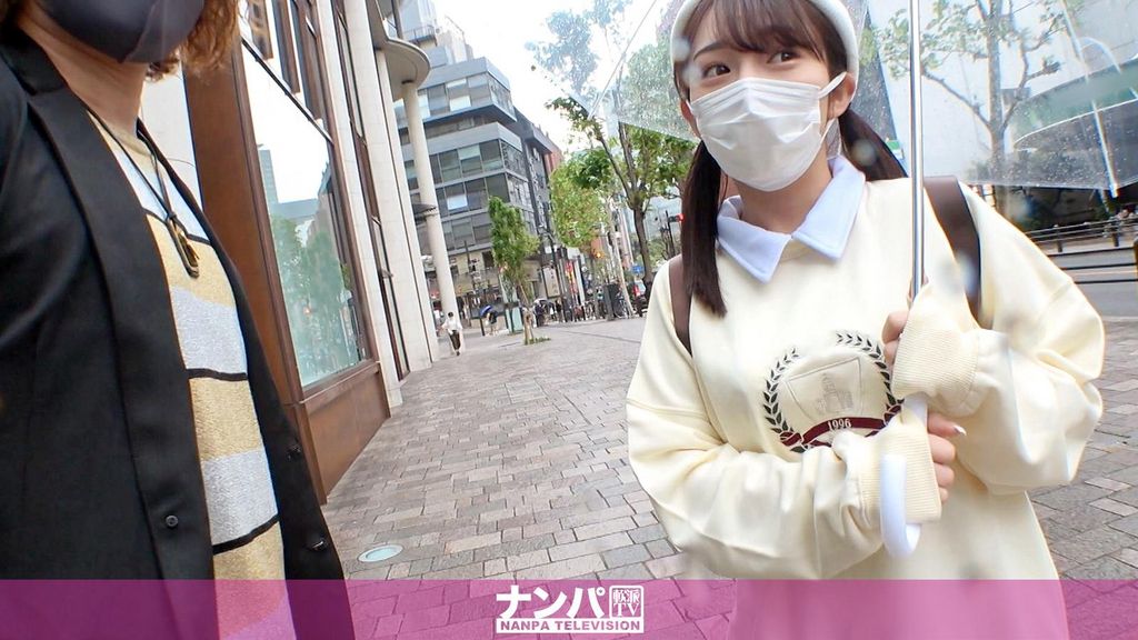 マジ軟派、初撮。/1817/●●かわいい19歳JDをホテルに連れ込み！『大人のおもちゃのモニター探してて～』と電マ責めすると…？極狭敏感マ●コは手マンで計4回も潮吹き！容赦ないピストンに喘ぎ声が部屋中に響かせる！