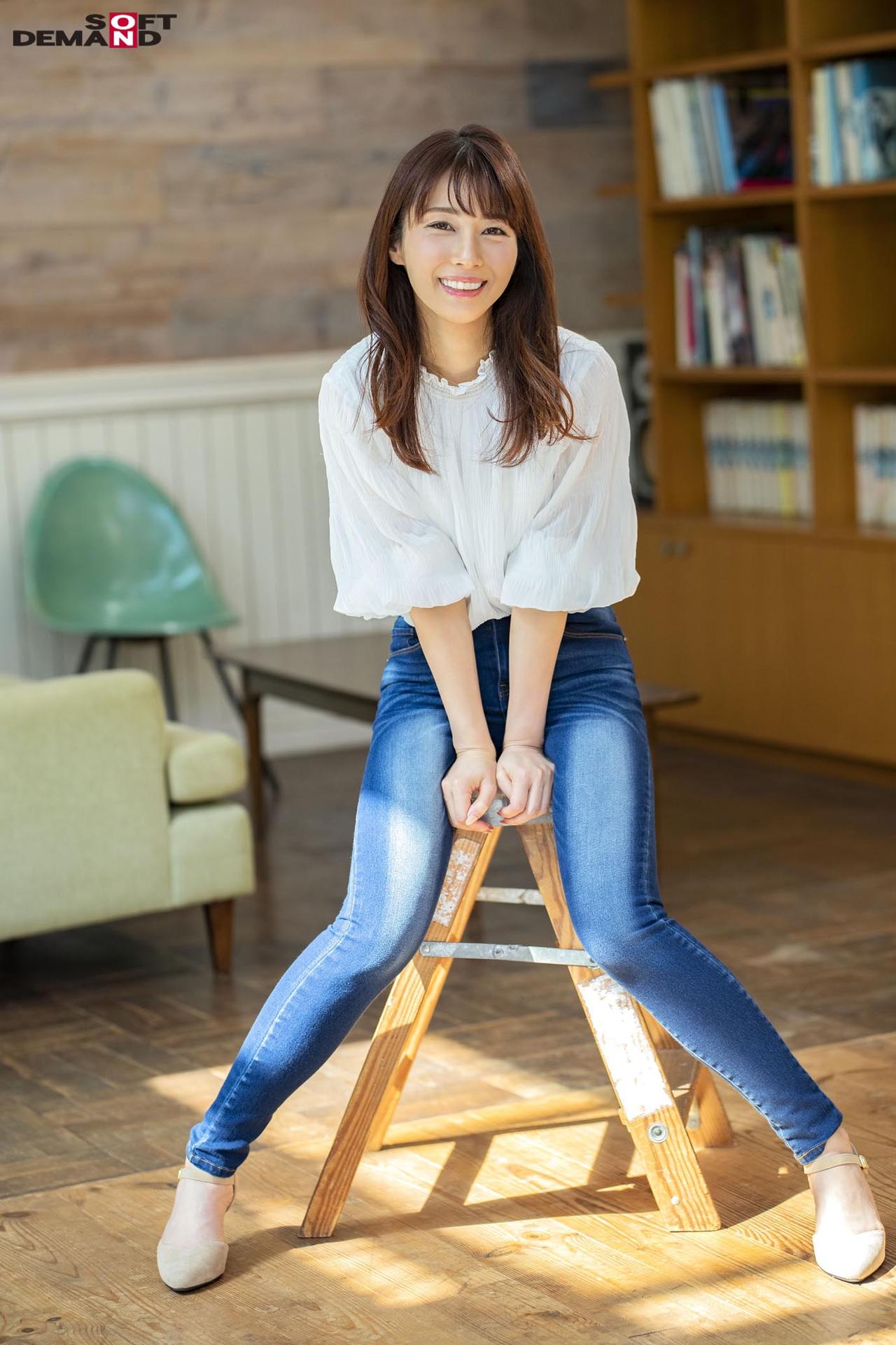うぶな熟女がセックスと向き合う 純粋で華やかなアロマセラピスト 森美希 40歳 AV DEBUT