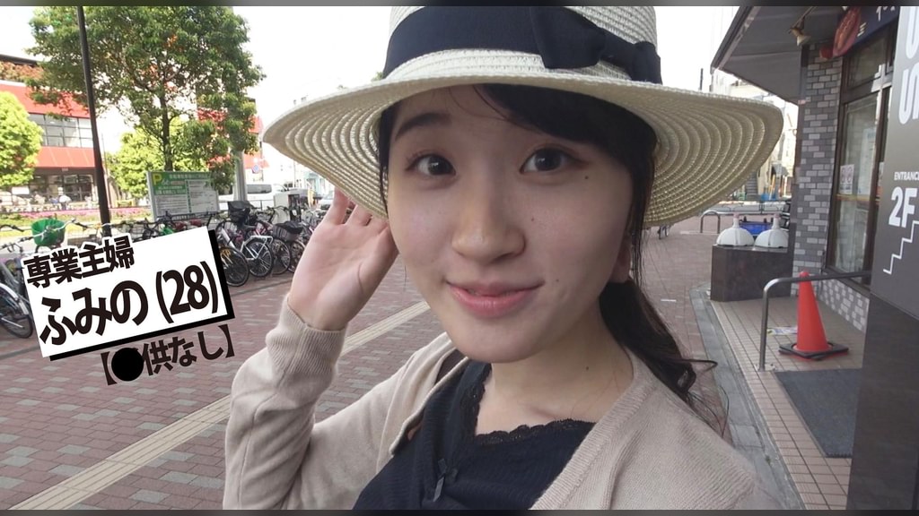 美人若妻の大胆不倫旅行