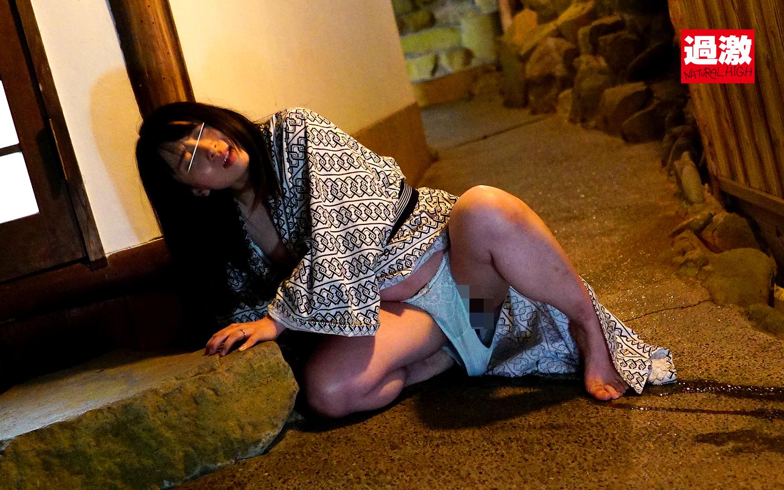リモバイ羞恥アクメスペシャル 容赦なく襲う股間の振動で逆らえず意のままに操られたM女30連発!!