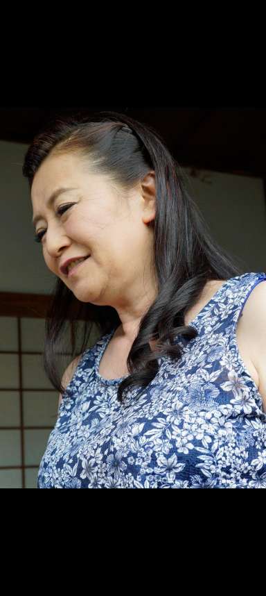麻子（60歳）