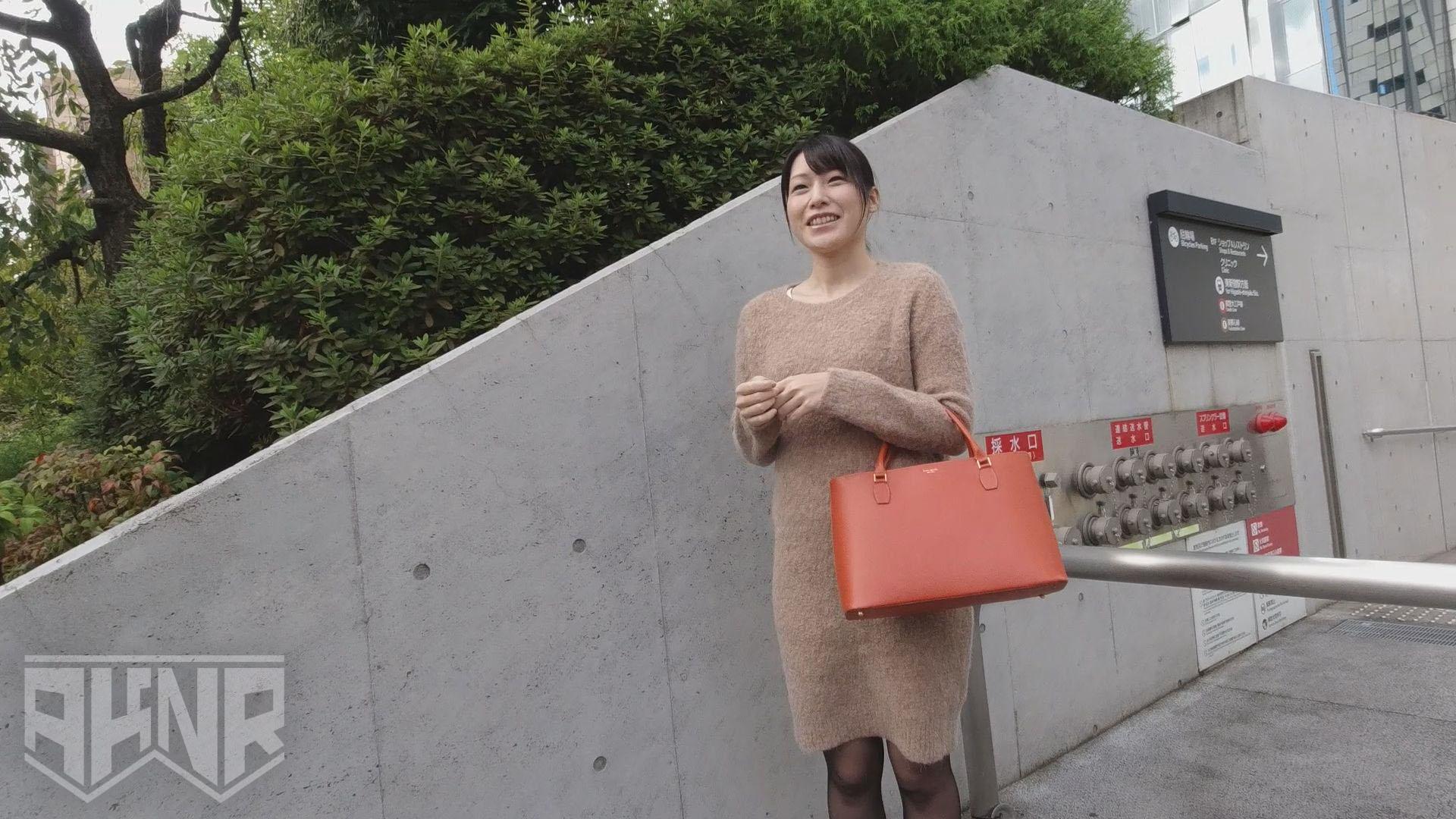 【厳選素人ちゃん】エステティシャン・看護師・ピアノ講師・書道家・美容師・OLの6名出演 チ○ポ大好きなスケベ素人たちが器用な手先を活かして男を骨抜きにする絶品手コキ