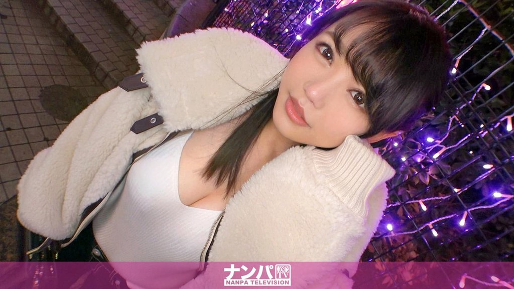 マジ軟派、初撮。 1762 新宿を歩くデカ乳お姉さんをホテルの一室に誘い込み、マッサージの様子を盗●！施術行為は徐々に過激になっていき、気がつけば裸で手マン潮吹き！恥ずかしがりつつもすっかり火照った体は快楽に抗えず、おっぱいを揺らしてイキまくる！！