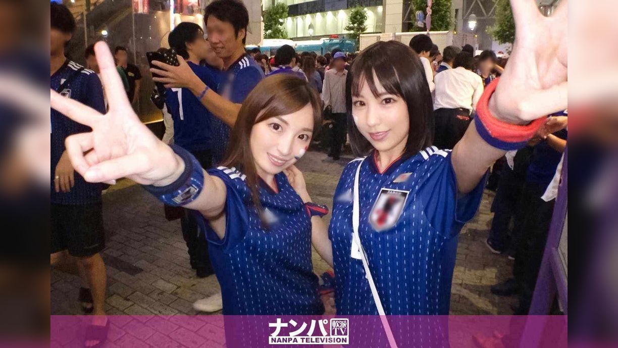 【ワールドカップ観戦ナンパ！】サッカー日本代表、初戦勝利の熱狂にかこつけて、観戦に訪れたモデル級美女サポーター2人に声をかけ、ホテルで美酒に●い、興奮冷めやらぬまま、激イキ絶頂4P乱交セックス！