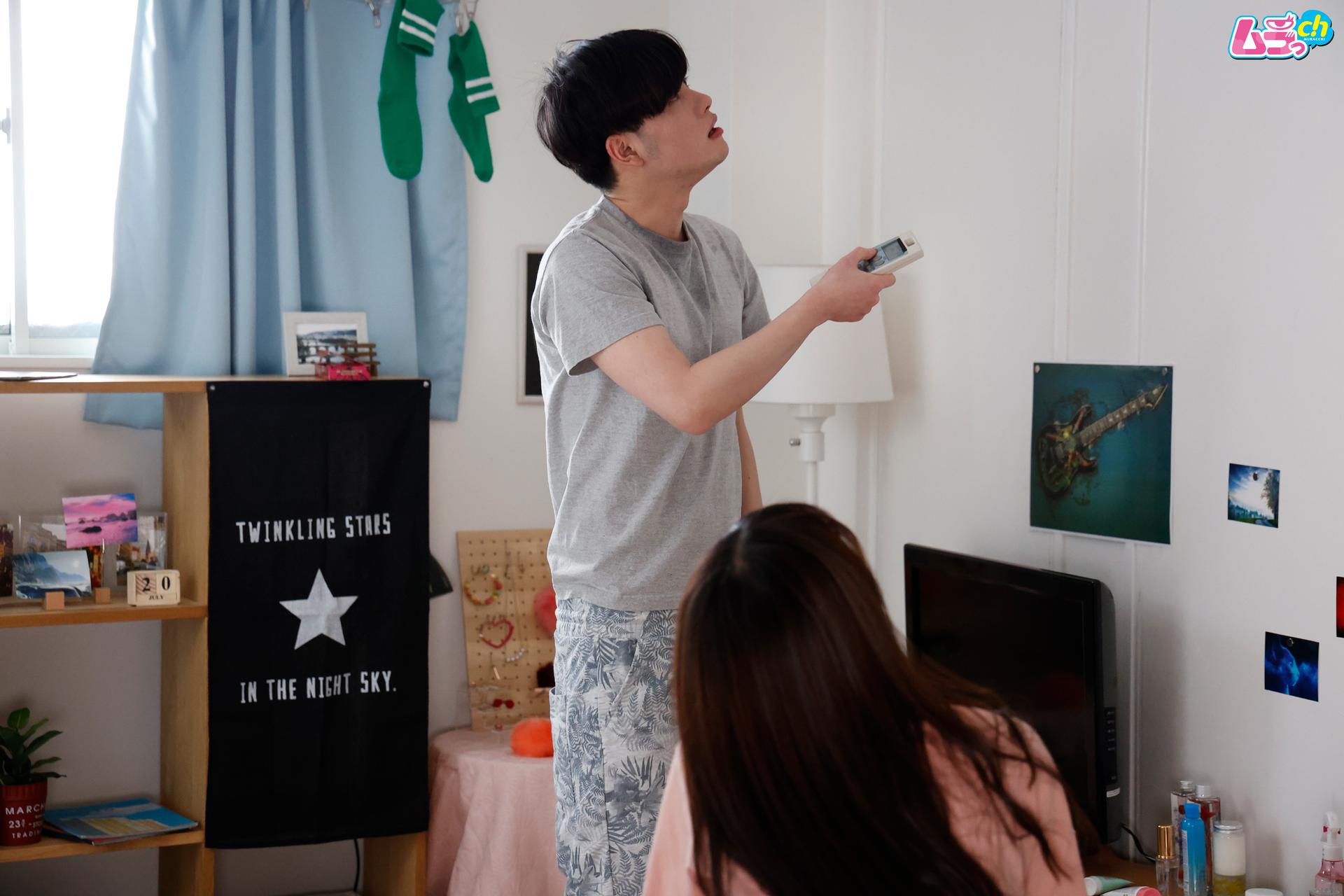 汗だくカップルSEX～エアコンが壊れた猛暑日、業者が来るまでの時間すら待てずに窓を開けたままヤッちゃった♪～