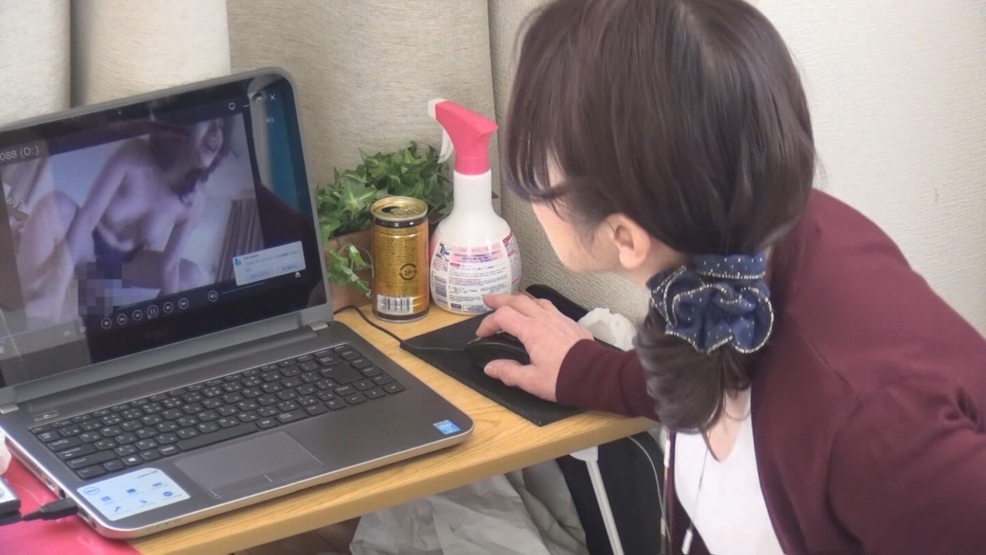 マル秘隠し撮り映像流出!! お節介なパートのおばちゃんに頼み込んだら恥じらいながらもヤラせてくれた! 中年おばさんの赤裸々なSEX 11