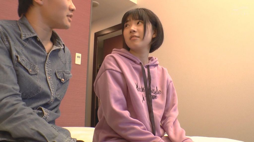 低身長146cmパイパン美少女おじさんチ◯ポでドM覚醒 引っ込み思案で引きこもり…【個人撮影】ちっぱい・喘ぎ声◎・中出し ひかる