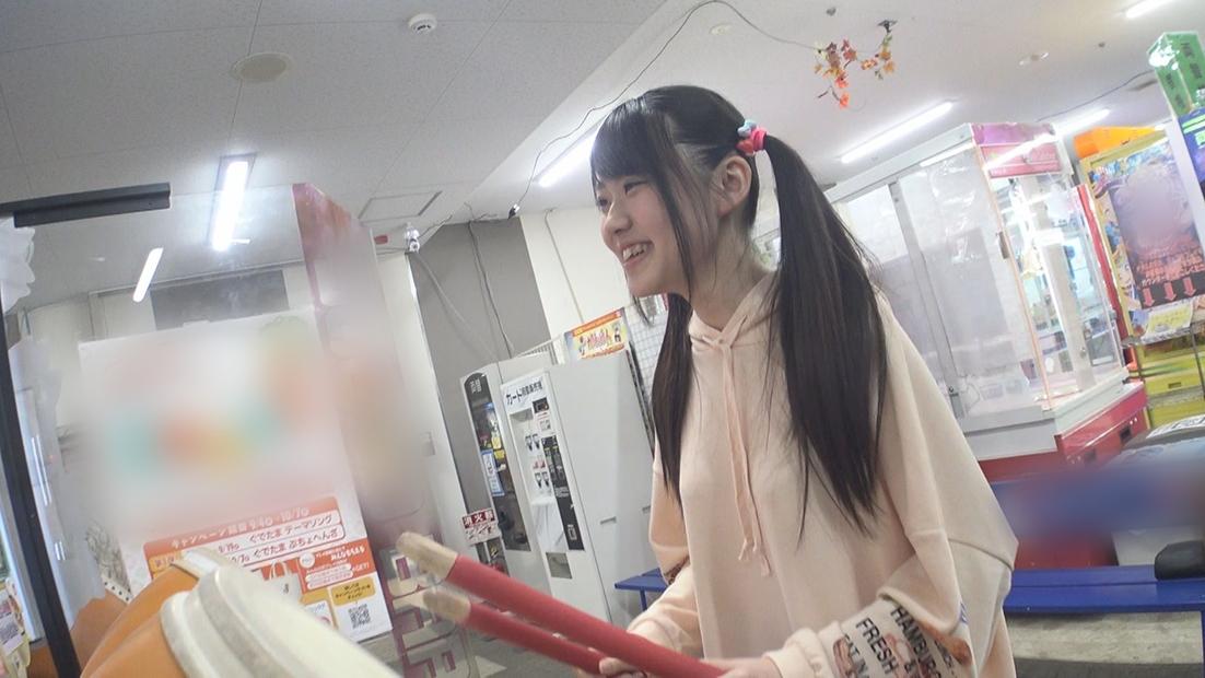 電圧86倍のビッグバンローターをマ〇コに入れて野外強制アクメ散歩で街中を引き回し！