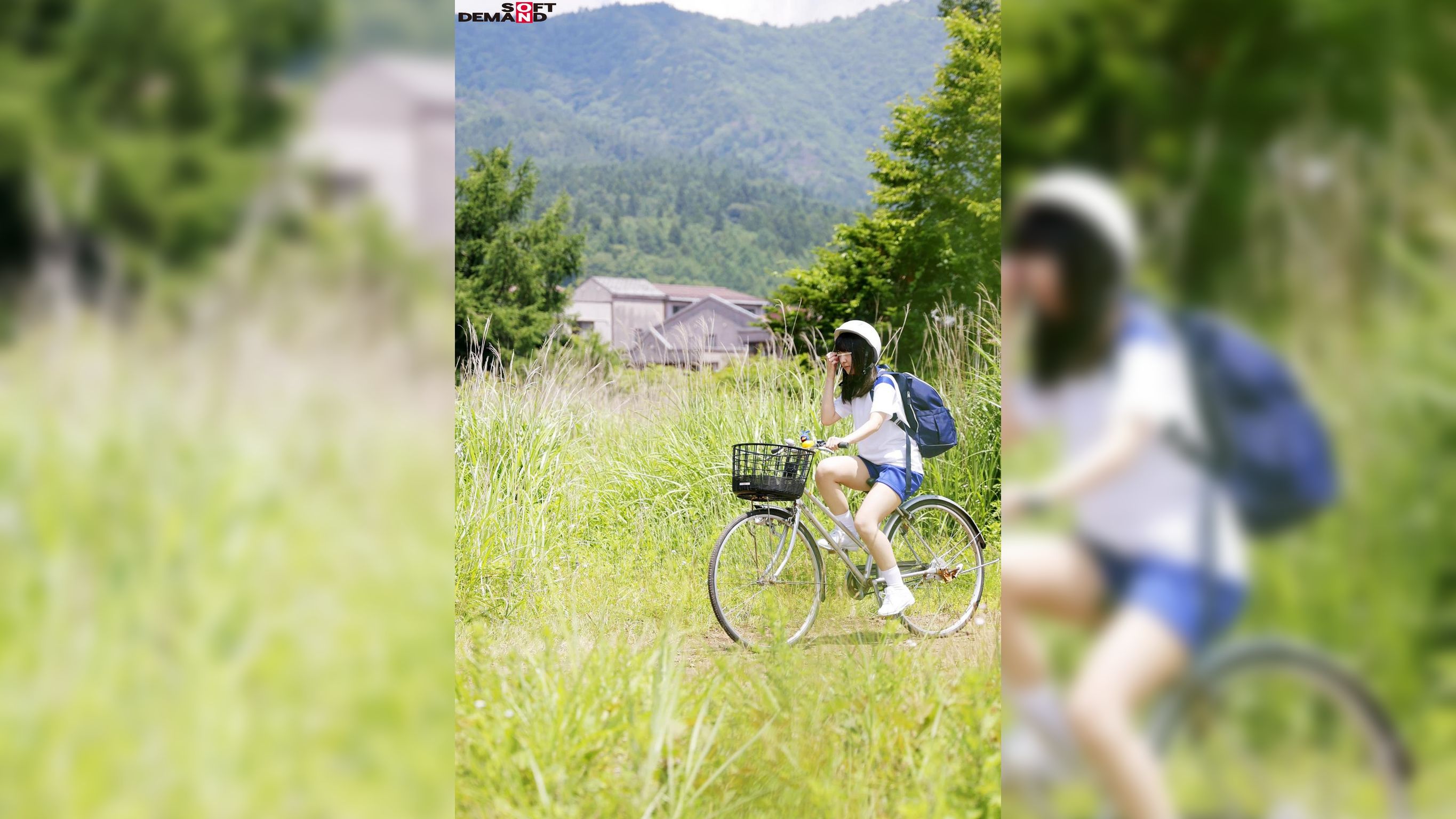 悪徳スカウトマンの口車に乗せられてカメラの前で脱いでしまった田舎女子〇生