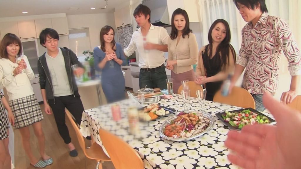 【闇落ち40歳主婦の記録】これもコンプラ違反!?不純異性交流パーティを主催した40歳結婚15年ムスコ3人の主婦、意中のセクメンと昼間のNTR不倫