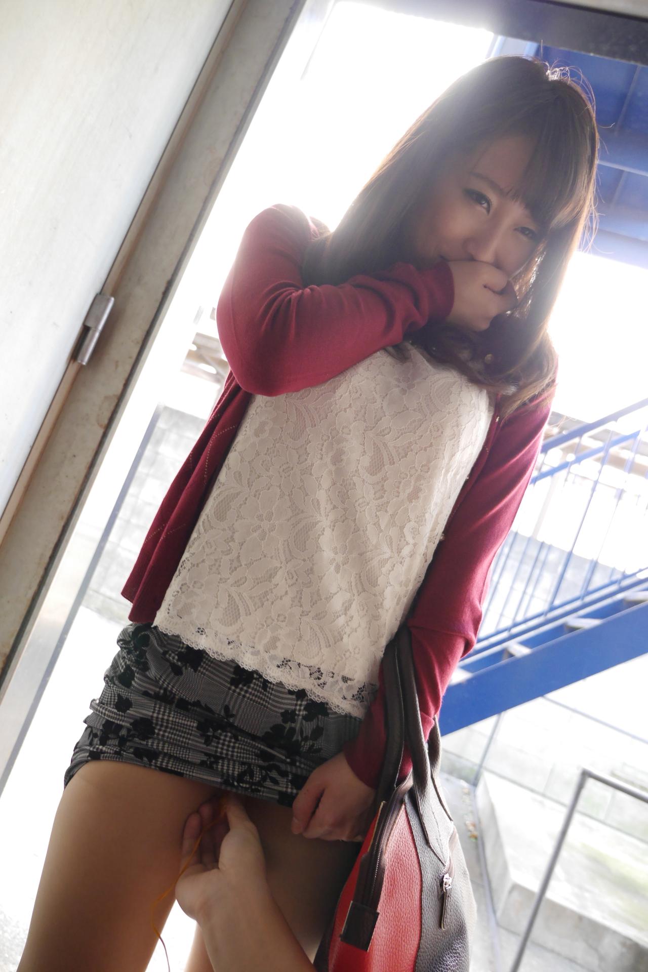 昼下がりの団地妻ご自宅訪悶 夫がいない隙に奥様の欲求不満を解消します!中出しデラックス!16名240分