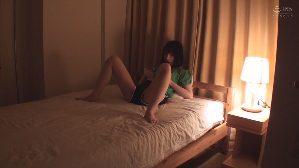 パパ!アタシのこと好き?秘密の密着SEX!!透明美肌にピンク色マ◯コ もも