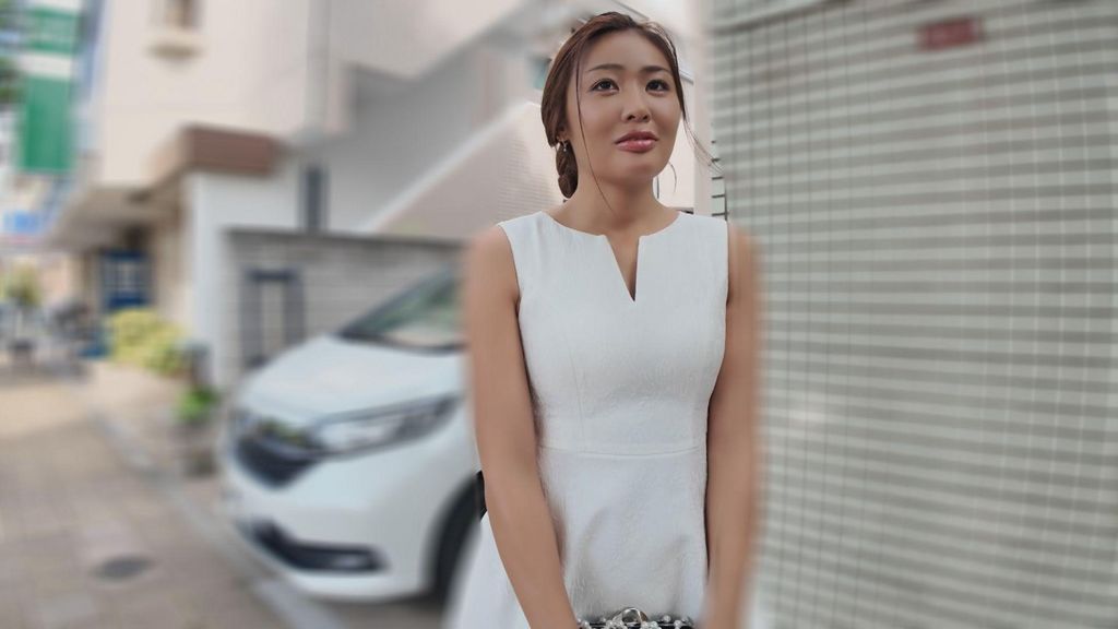 タイ古式マッサージで野●覚醒!スタイル抜群な人妻（32歳）を騙すつもりが逆に痴女られ怒涛の潮吹き!逆顔射!?テカテカオイルの巨乳を振り乱し巨尻を跳ね上げる超淫乱中出しSEX!