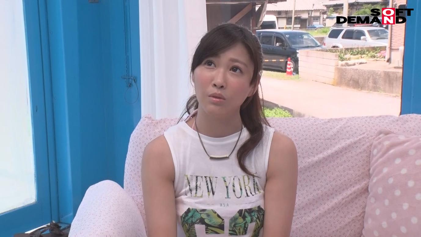 マジックミラー号「童貞くんのオナニーのお手伝いしてくれませんか…」 海水浴場で声を掛けた心優しい水着美女が童貞くんを赤面筆おろし! あきほさん(25歳)秘書
