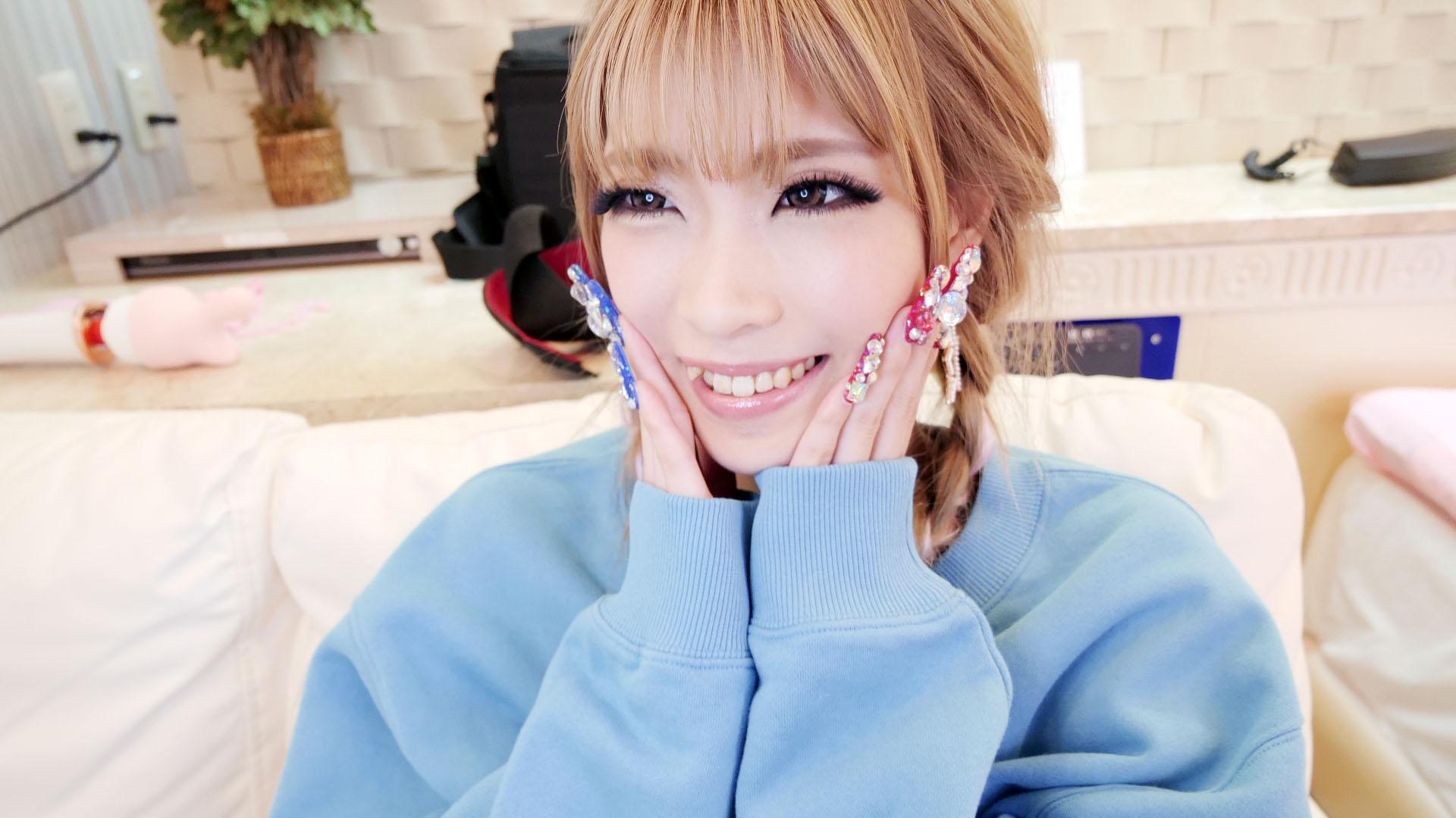 地方から上京した2人の若い日本人ギャルとラブホでハメた時の動画販売。