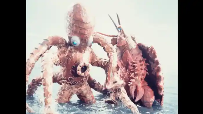 「天国と地獄　島が動いた！」