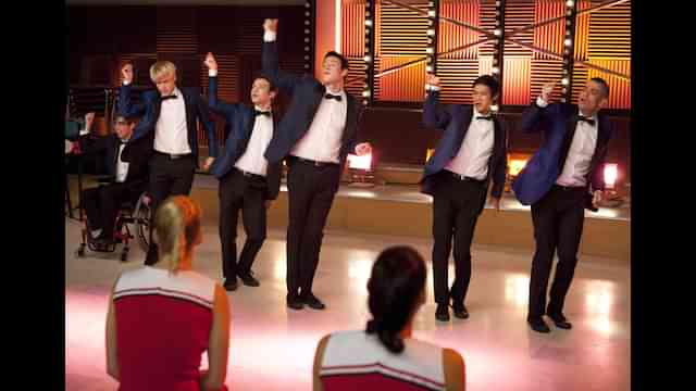 Glee グリー シーズン2 の海外ドラマ無料動画を全話 1話 最終回 配信しているサービスはどこ 日本語吹き替え版 字幕版で見れるのは 動画作品を探すならaukana