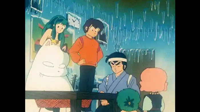 駆けめぐるコタツ猫！何が何でも暖まる