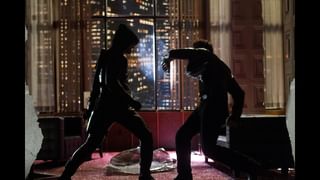 ARROW アロー シーズン1〜4 (1枚抜けてたディスクが見付かりました！) ARROW／アロー シーズン1 第1話 汚れた街(海外ドラマ / 2012) - 動画