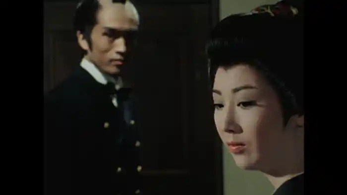 悲恋を葬る紅い涙