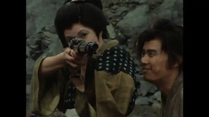 恨みに棹さす紅い精霊舟