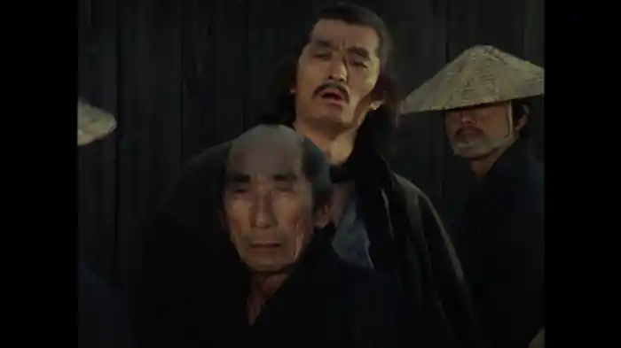 小判が眼をむく紅い闇