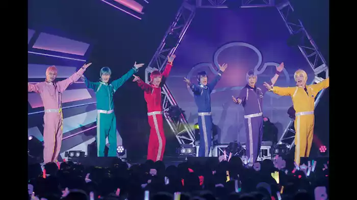F6 1st LIVE TOUR