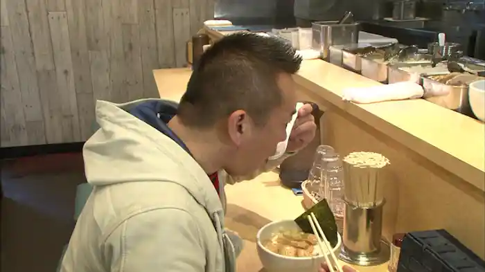 新橋・ロックなこだわりラーメン＆銀座の路地裏　行列のできるラーメン店