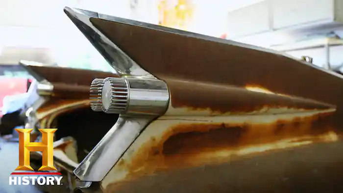 1959年式キャデラック・ボディのソファ