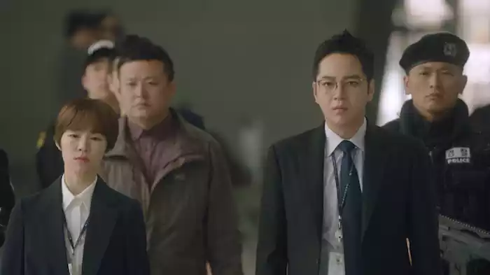外交官が密輸？